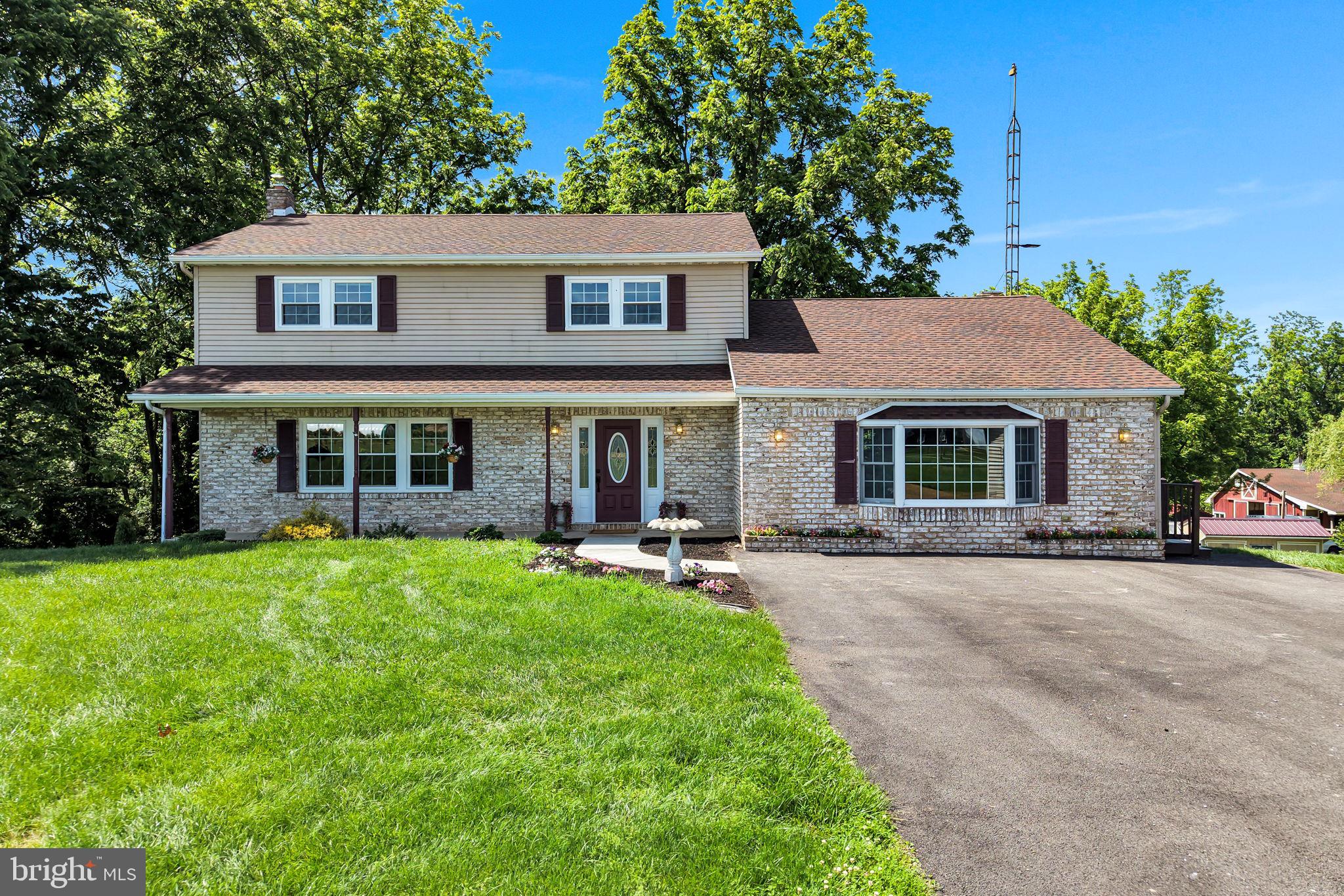 21 LOREE LANE