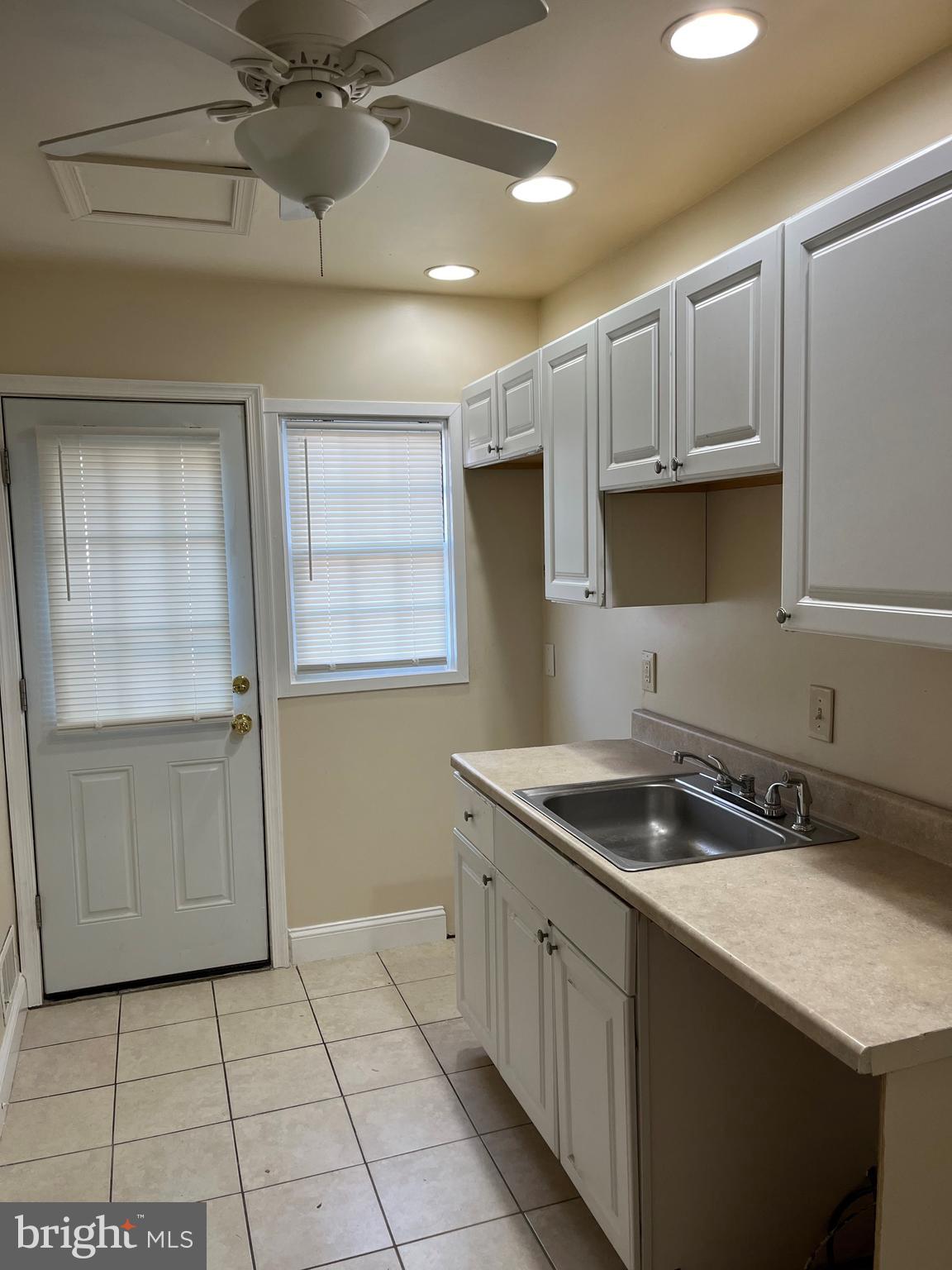 MIDDLE RIVER - Residential