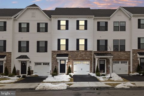 19 ROSEMARY WAY MOUNT LAUREL NJ 08054