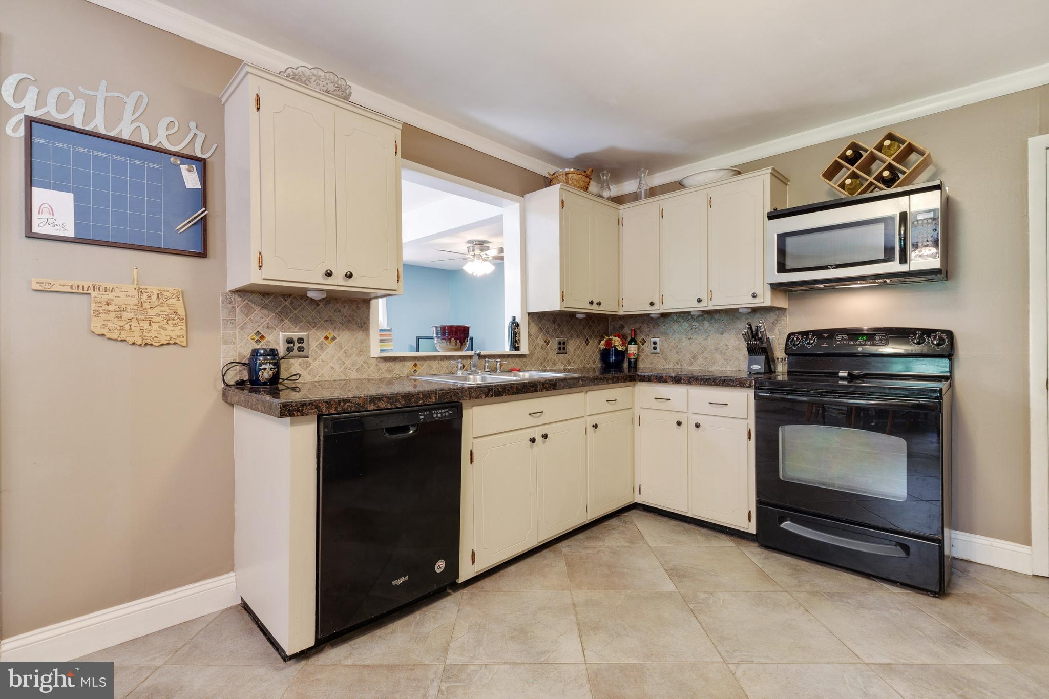 LAKE ARROWHEAD - Residential