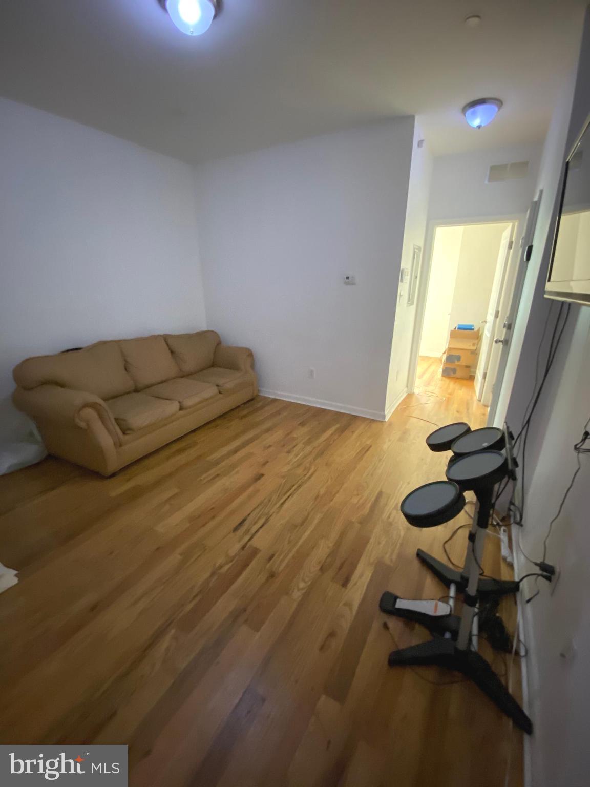 PHILADELPHIA (NORTH) - Residential Lease