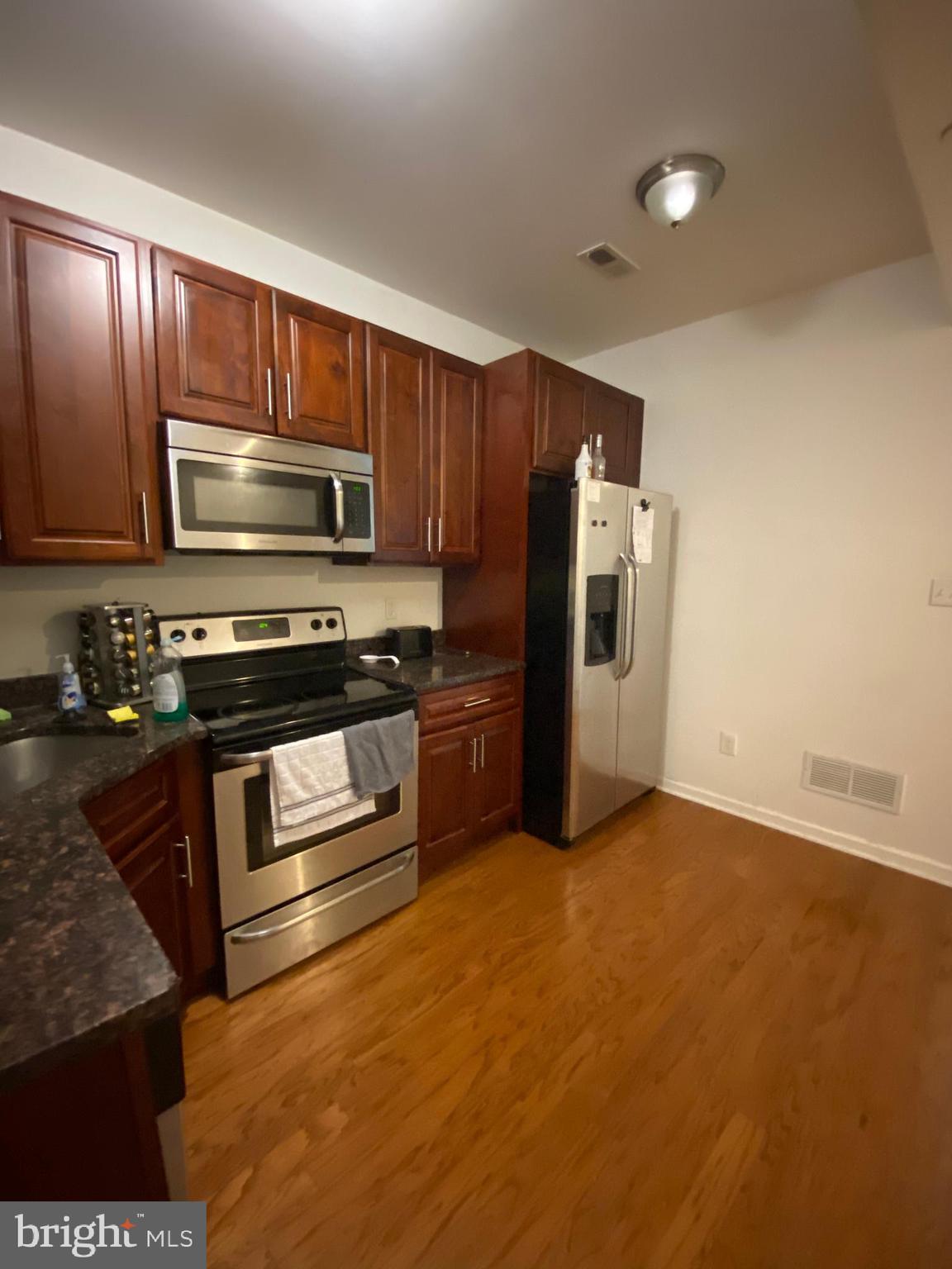 PHILADELPHIA (NORTH) - Residential Lease