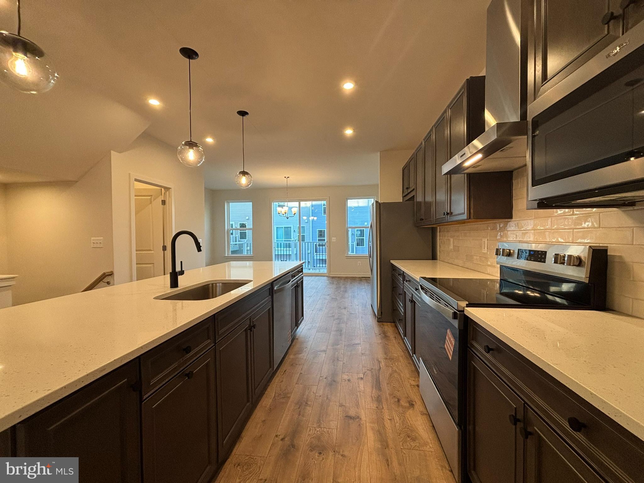 CASCADE LANDING - Residential