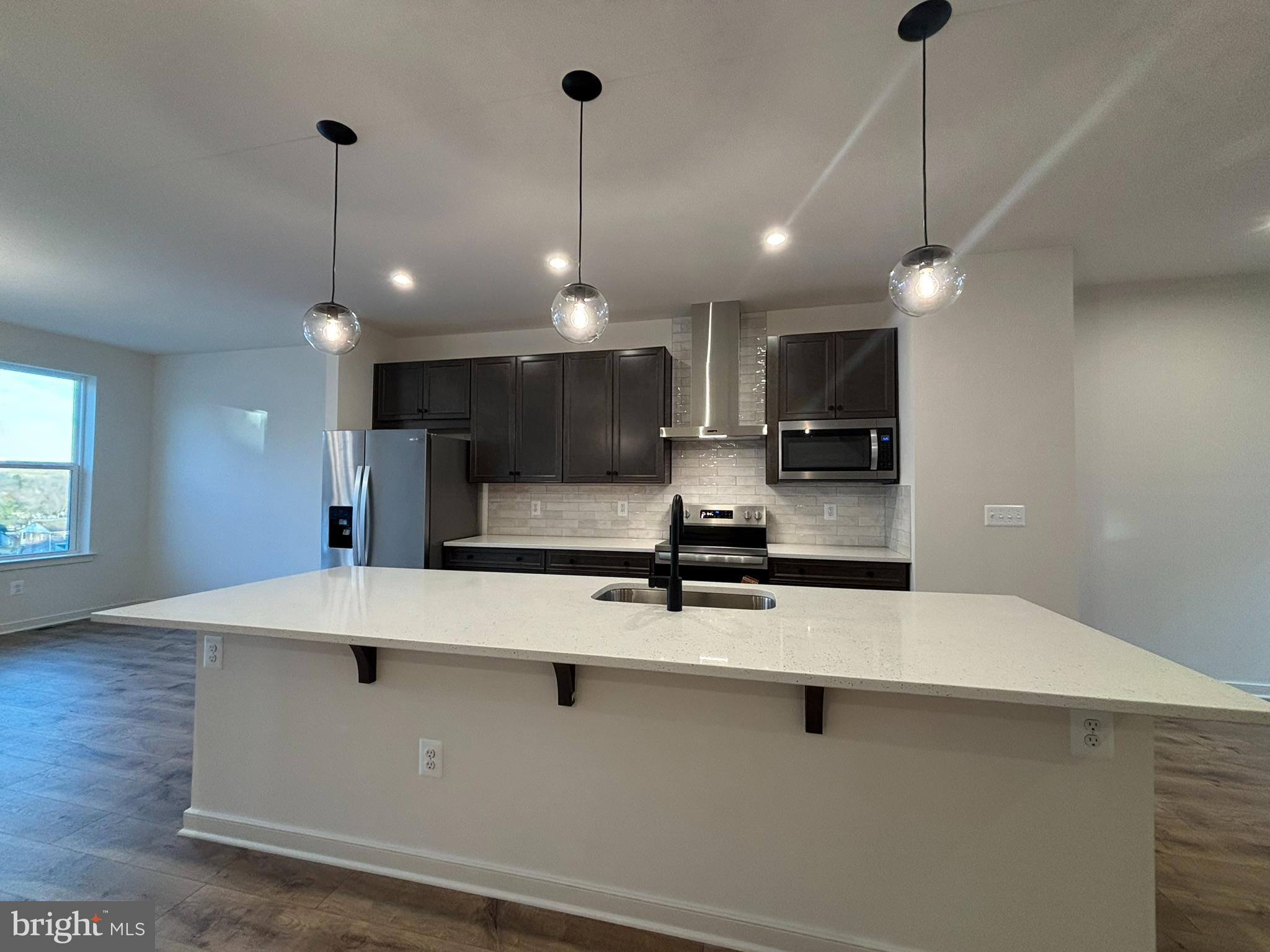 CASCADE LANDING - Residential