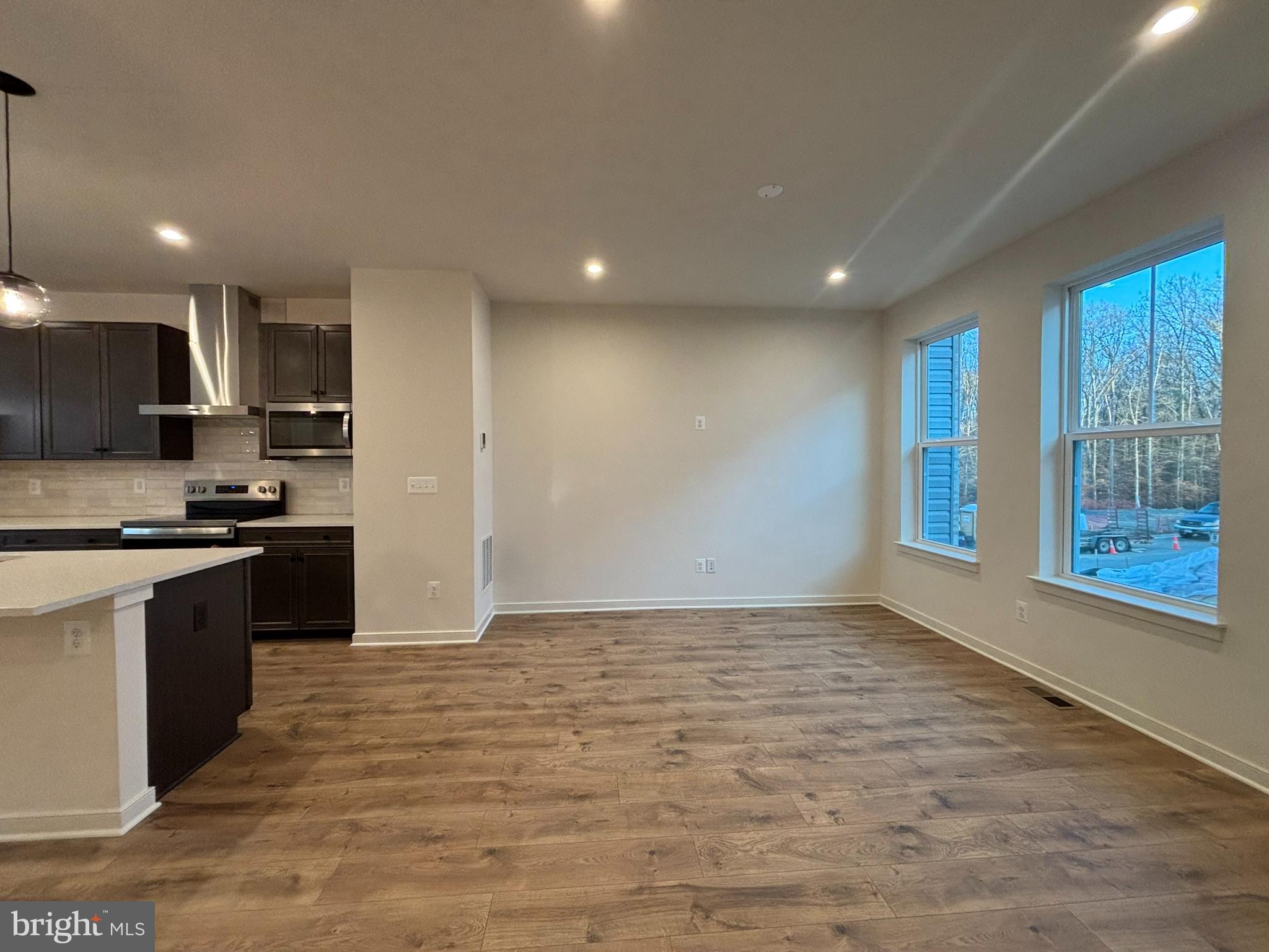 CASCADE LANDING - Residential