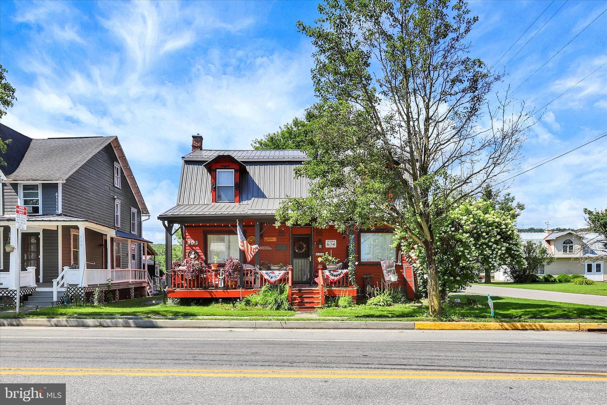 606 RIDGLEY STREET