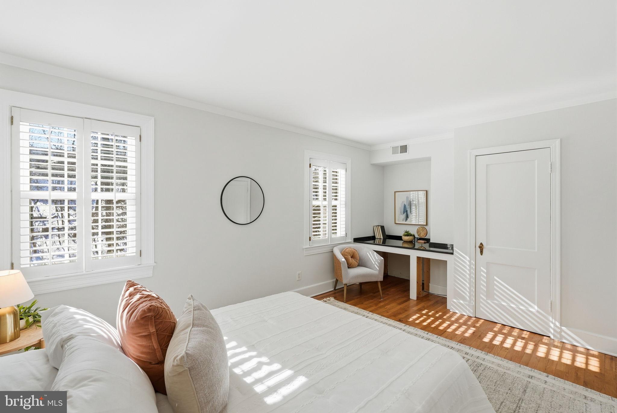 ARLINGTON VILLAGE - Residential