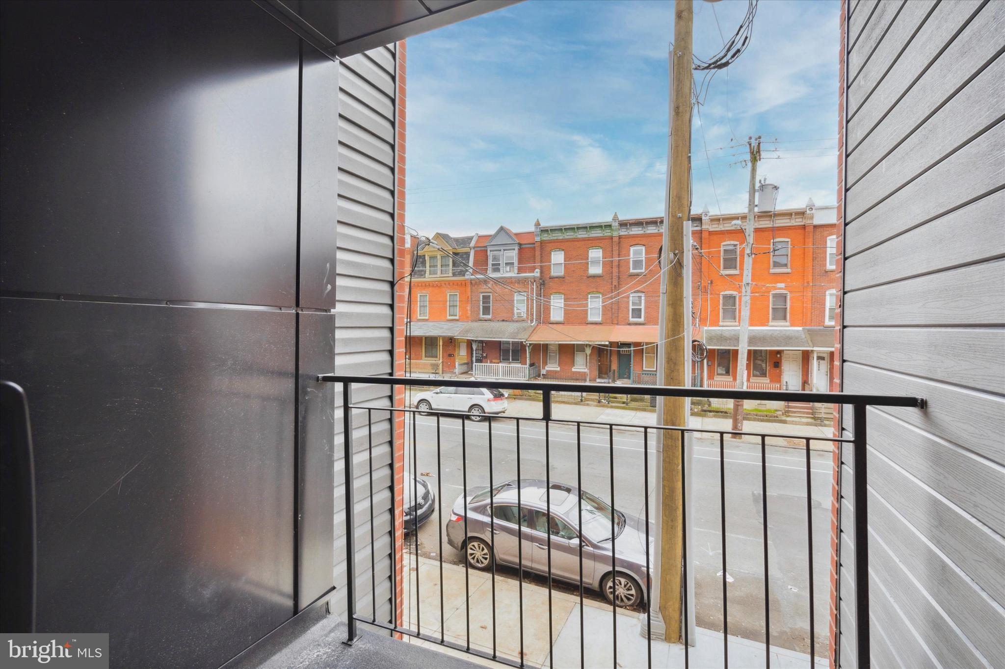 UNIVERSITY CITY - Commercial Sale