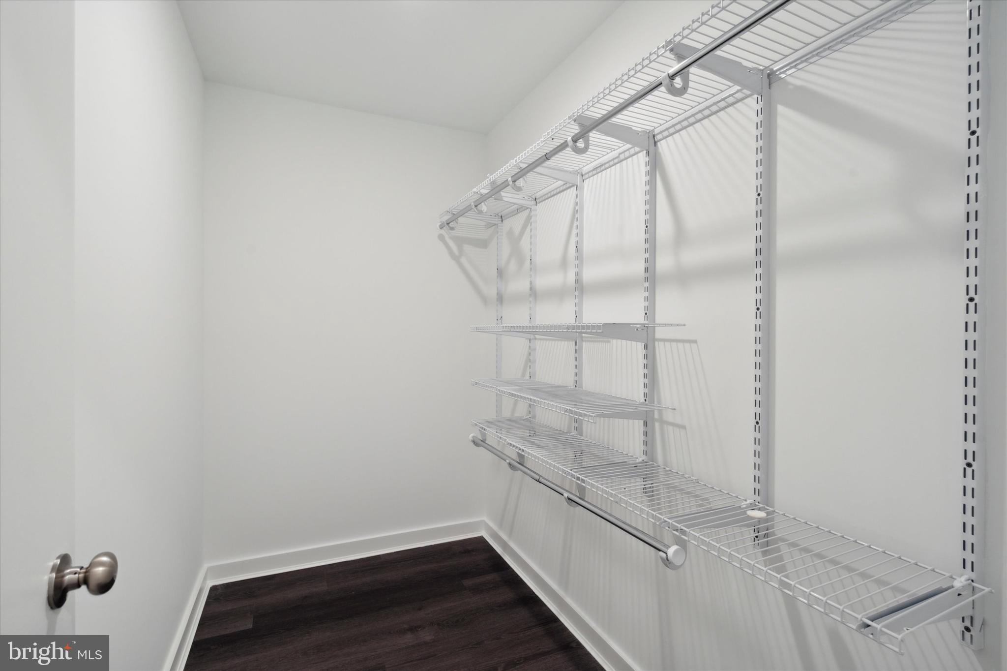 UNIVERSITY CITY - Commercial Sale