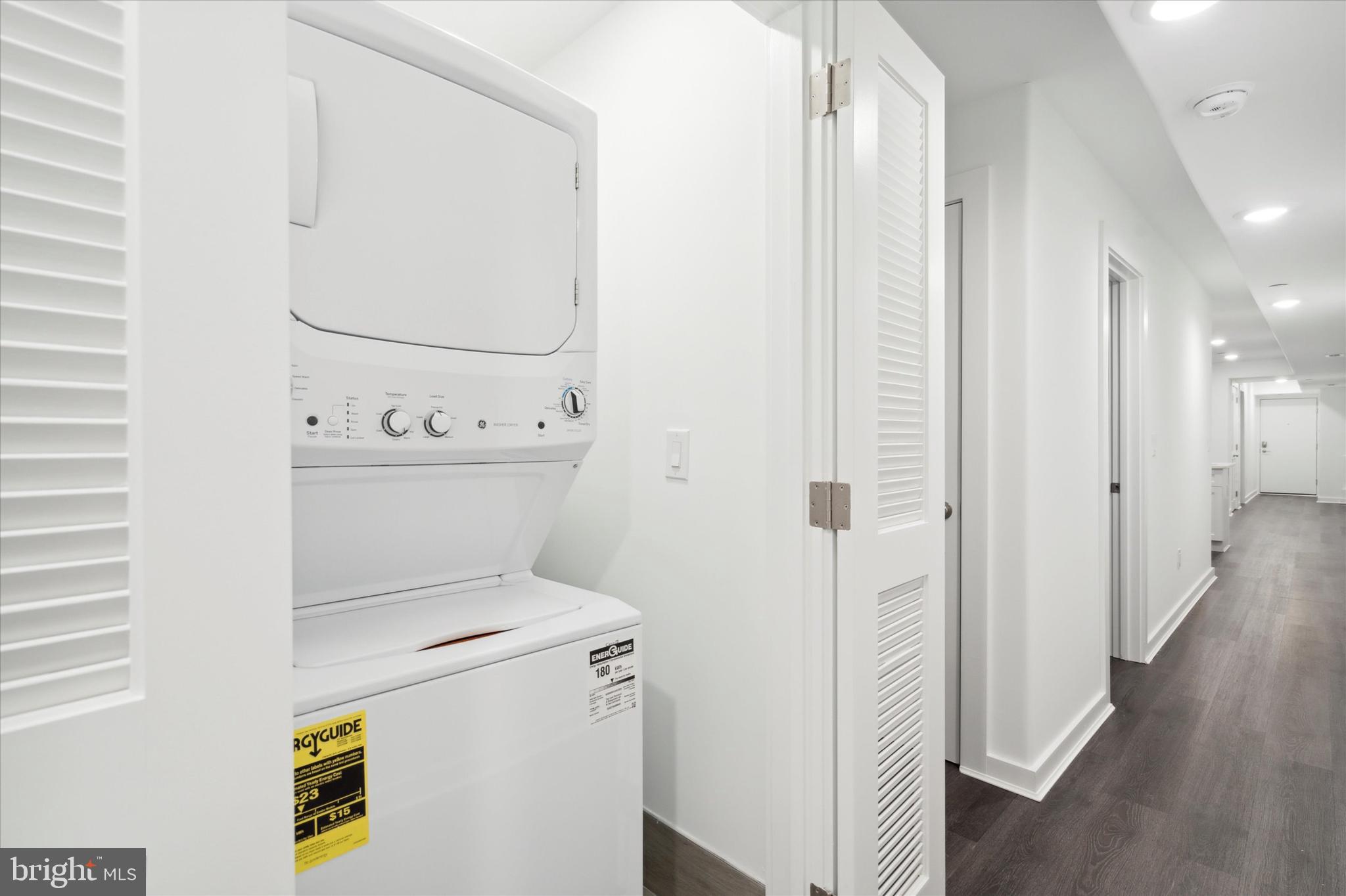 UNIVERSITY CITY - Commercial Sale