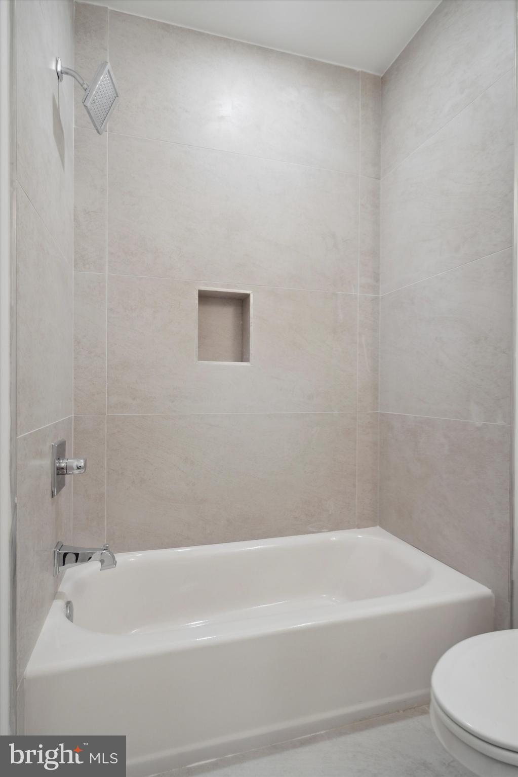 UNIVERSITY CITY - Commercial Sale