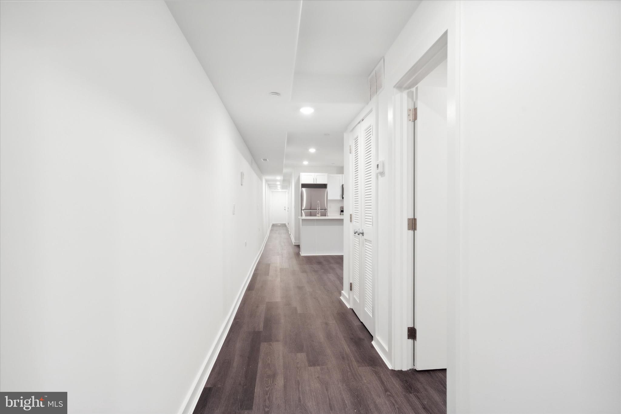 UNIVERSITY CITY - Commercial Sale