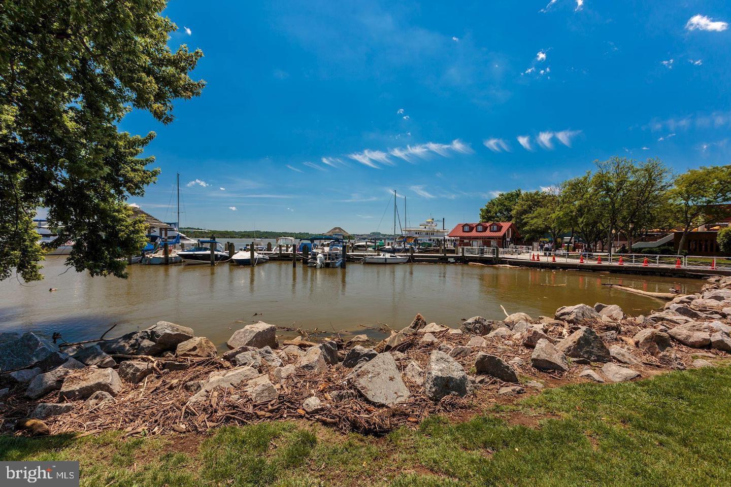 PRINCESS STREET TOWNHOUSES - Residential Lease