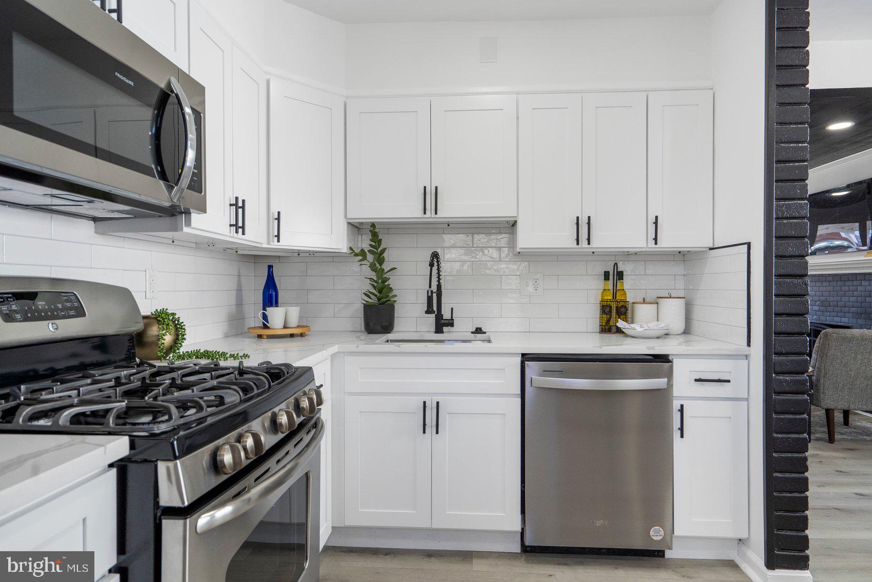 ROLAND TERRACE - Residential