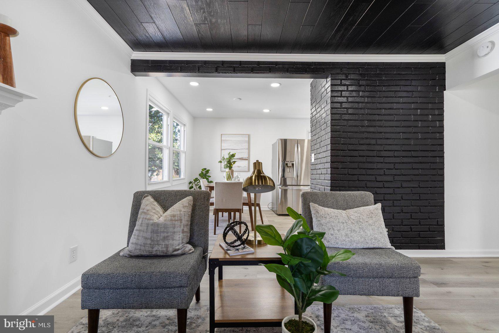 ROLAND TERRACE - Residential