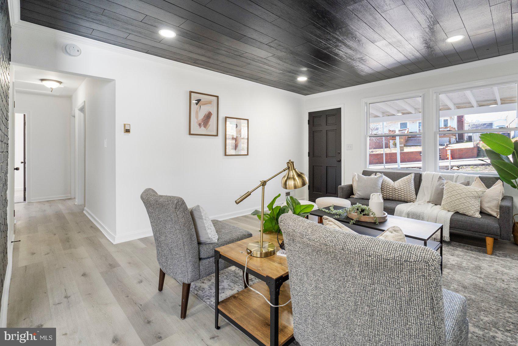 ROLAND TERRACE - Residential