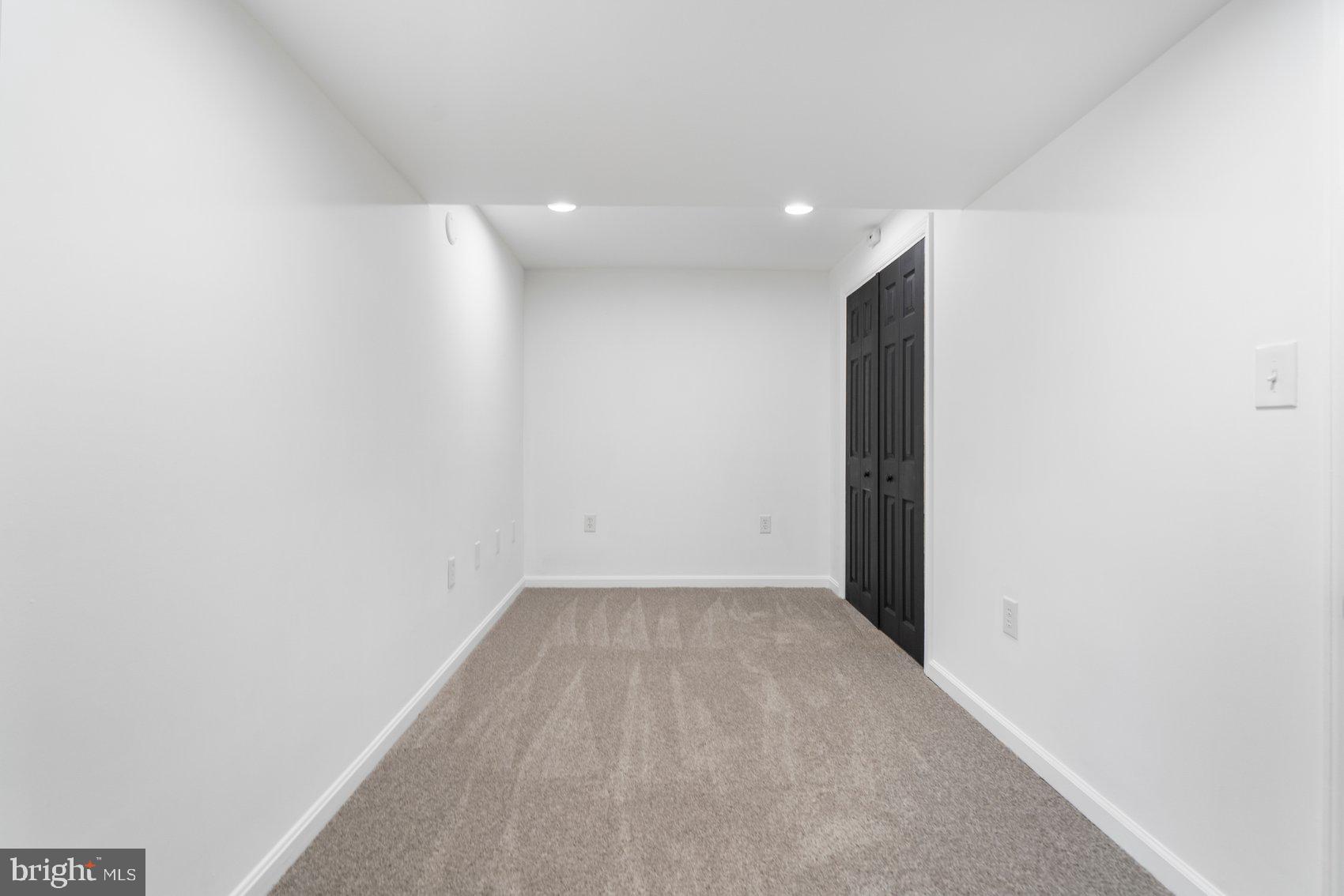 ROLAND TERRACE - Residential