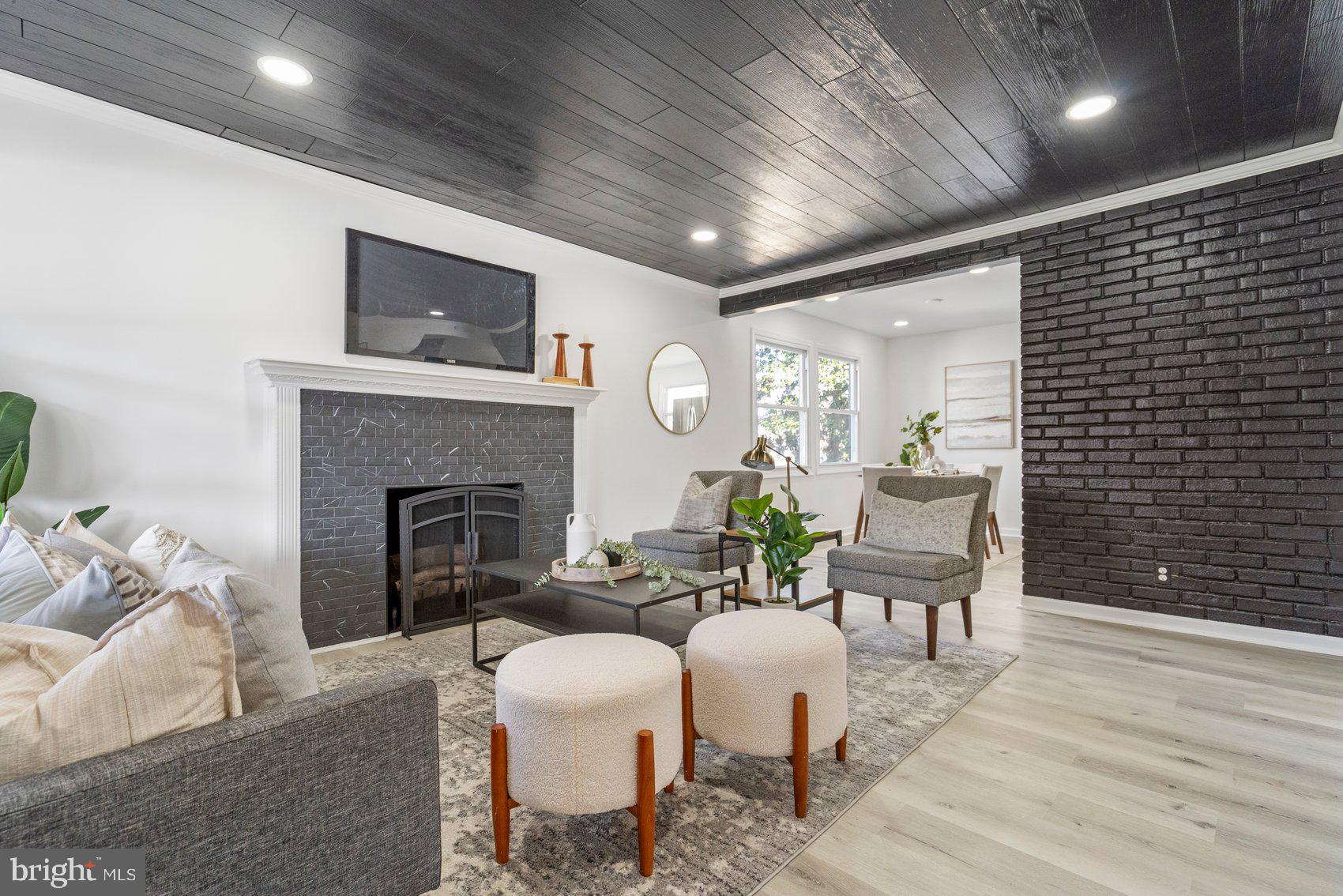 ROLAND TERRACE - Residential