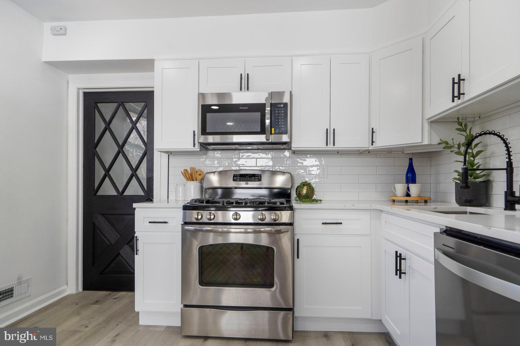 ROLAND TERRACE - Residential