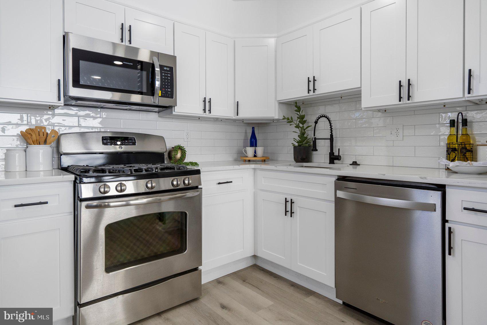 ROLAND TERRACE - Residential