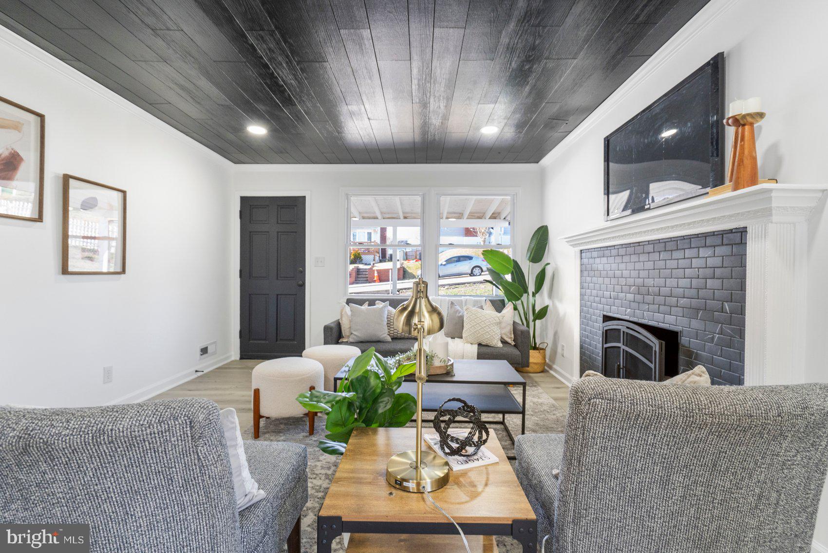 ROLAND TERRACE - Residential