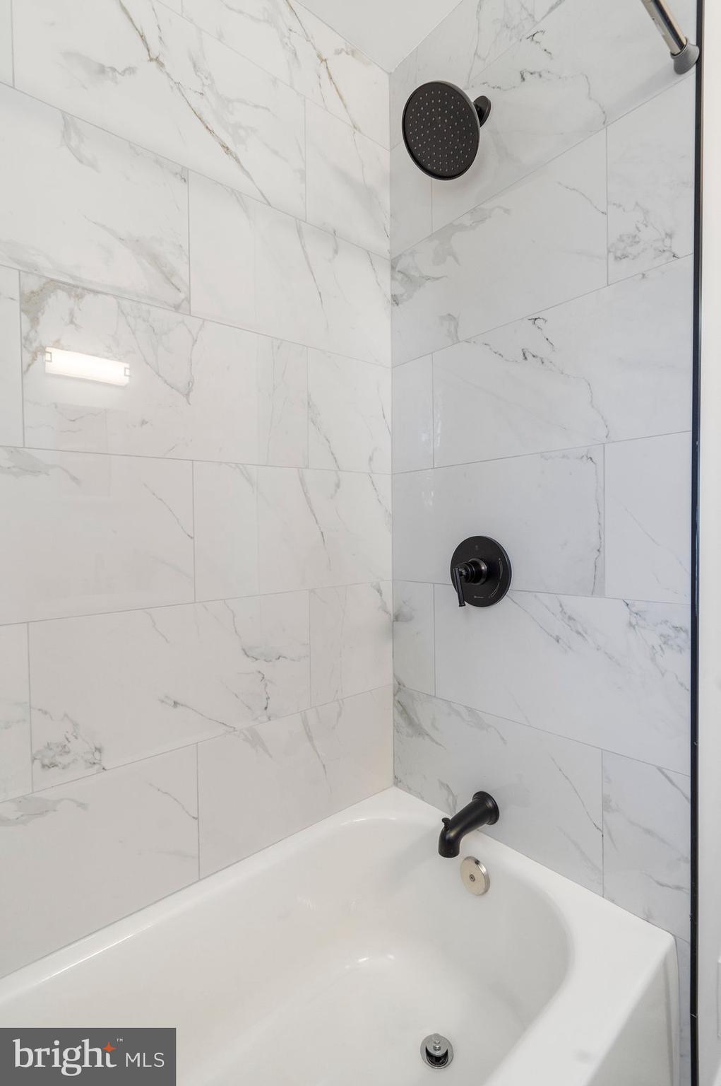 ROLAND TERRACE - Residential