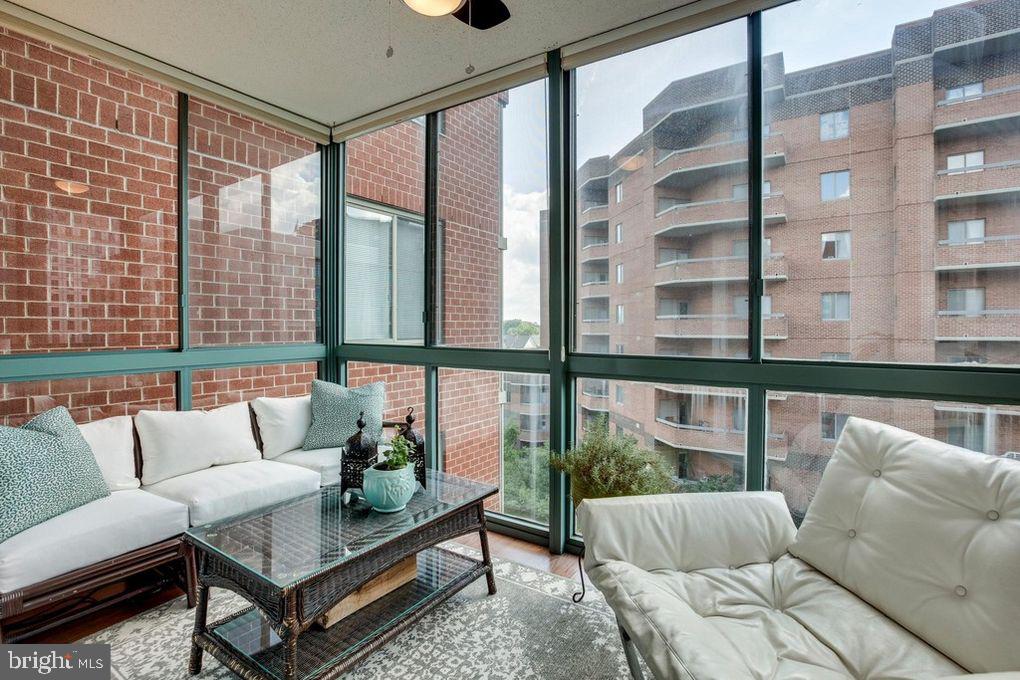 1050 N TAYLOR STREET N 608