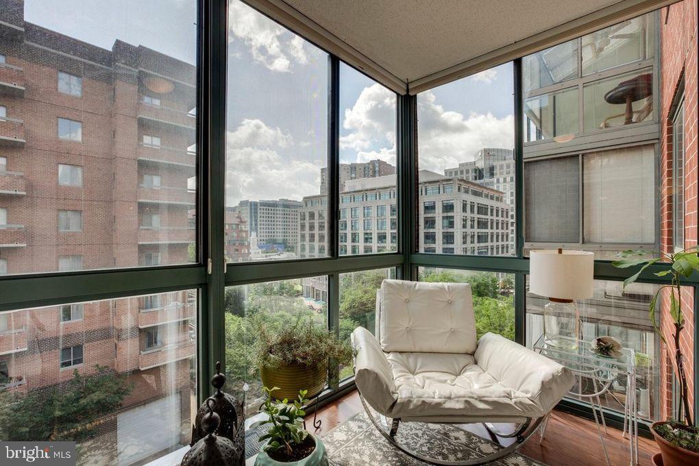 1050 N TAYLOR STREET N 608