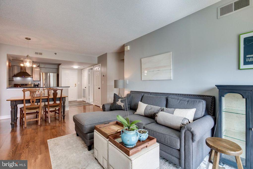 1050 N TAYLOR STREET N 608