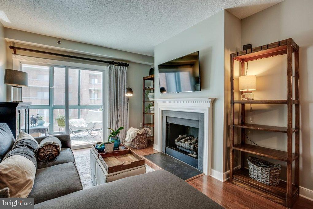 1050 N TAYLOR STREET N 608