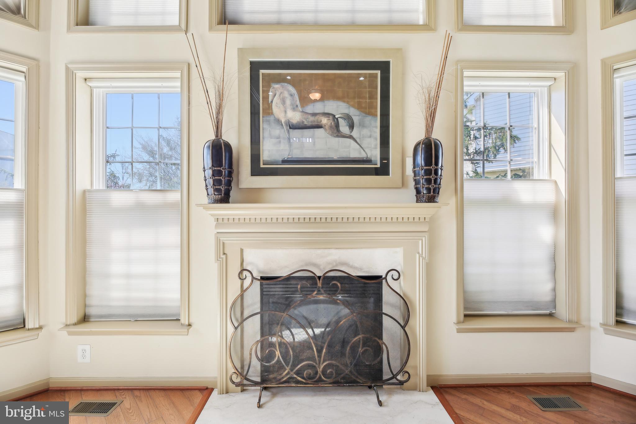 WILSHIRE - Residential