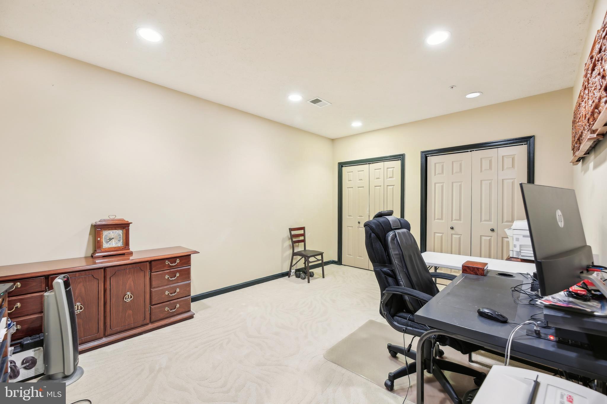 WILSHIRE - Residential