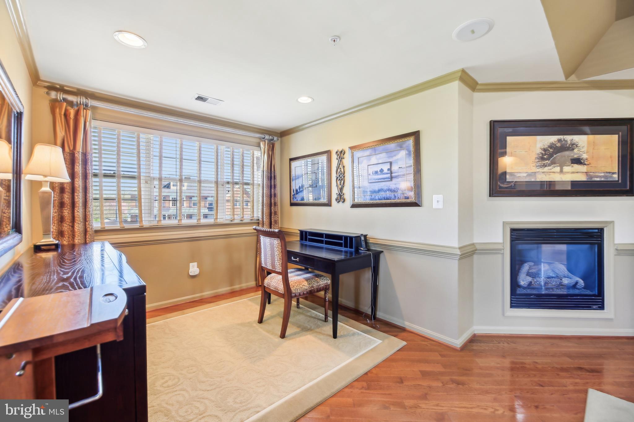 WILSHIRE - Residential