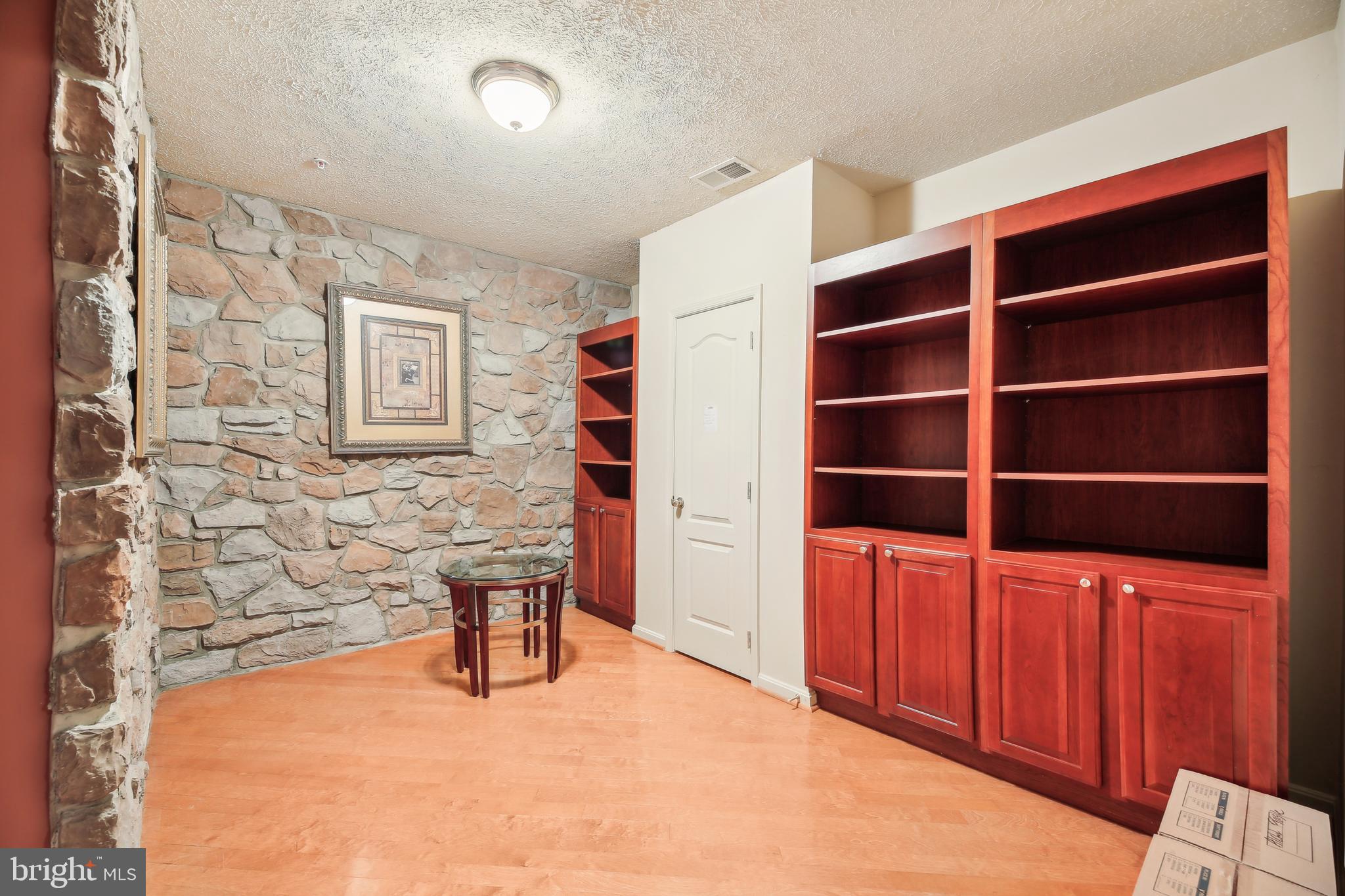 WILSHIRE - Residential