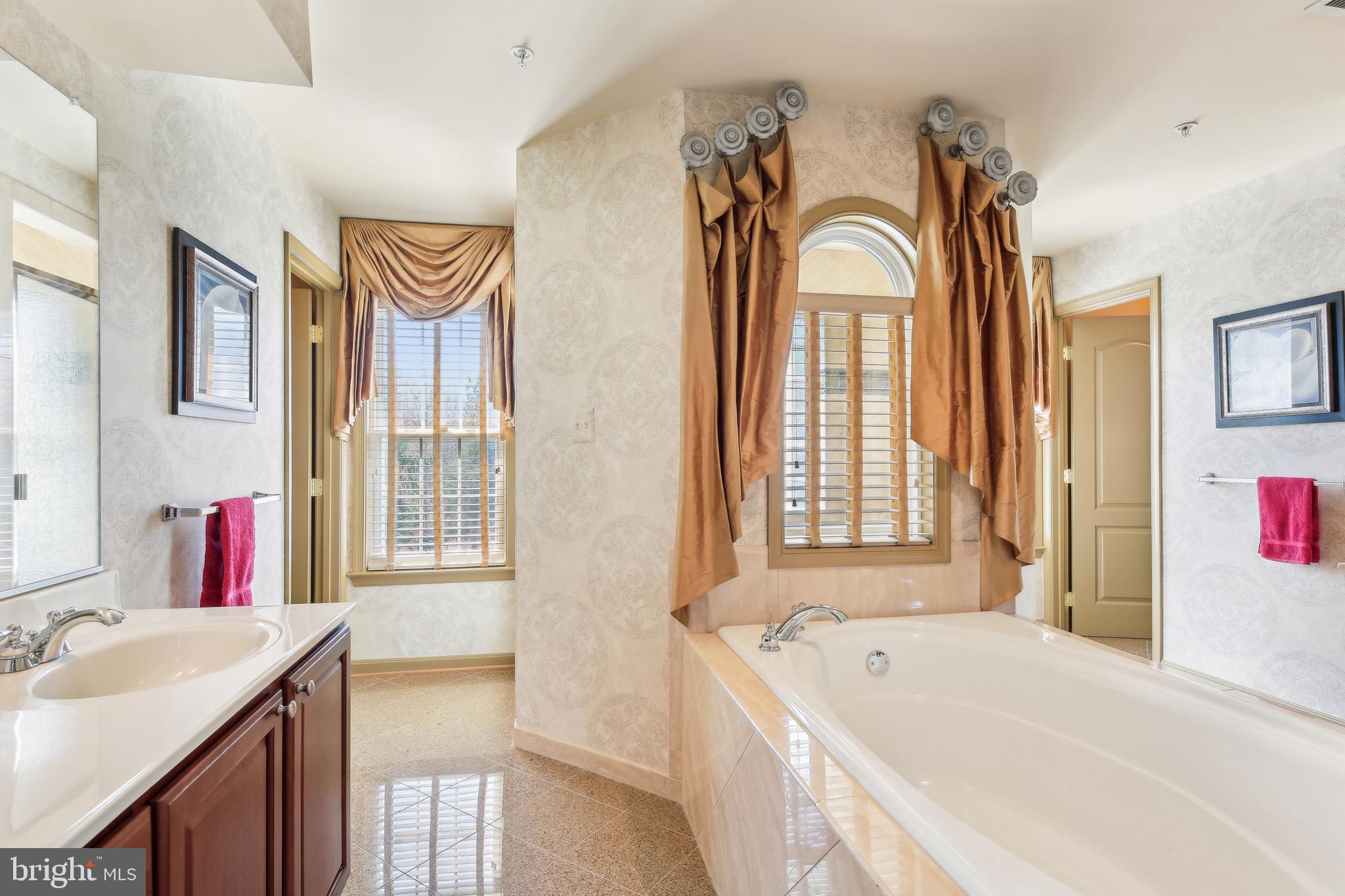 WILSHIRE - Residential