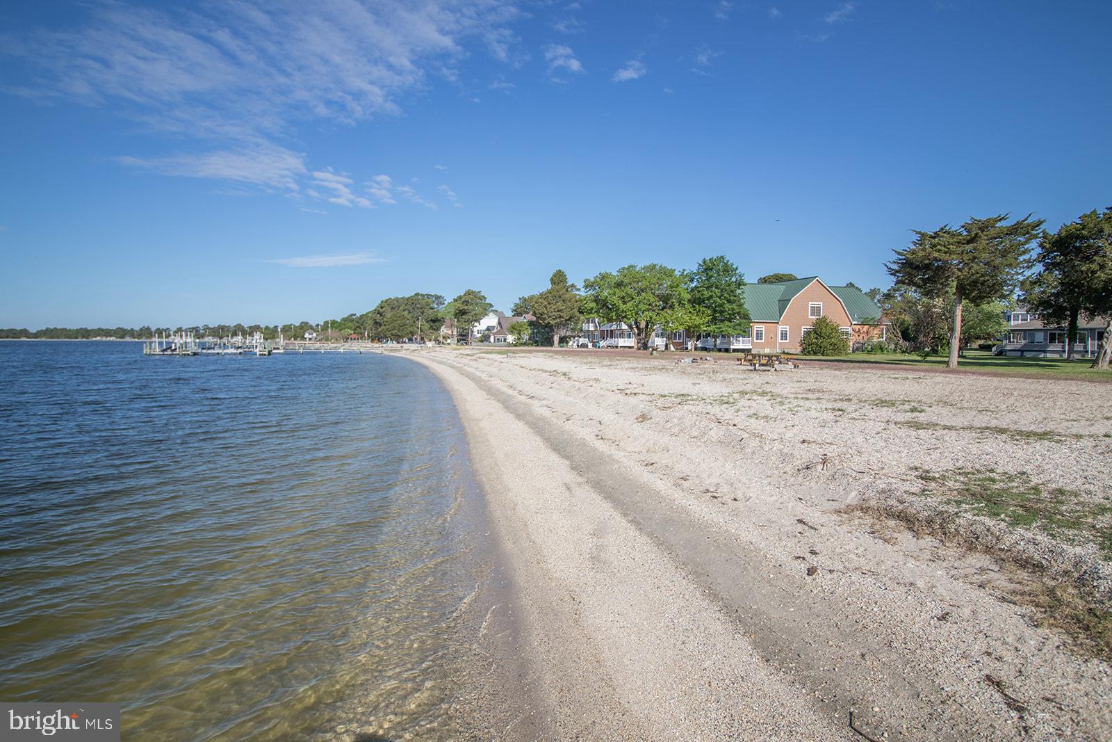 POTOMAC BEACH - Residential