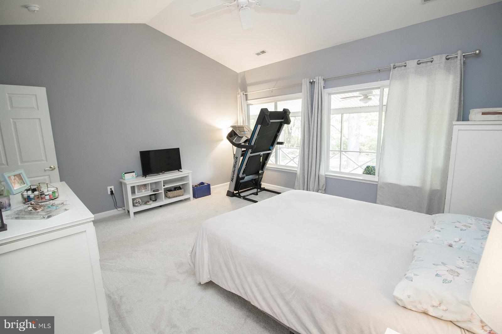 POTOMAC BEACH - Residential