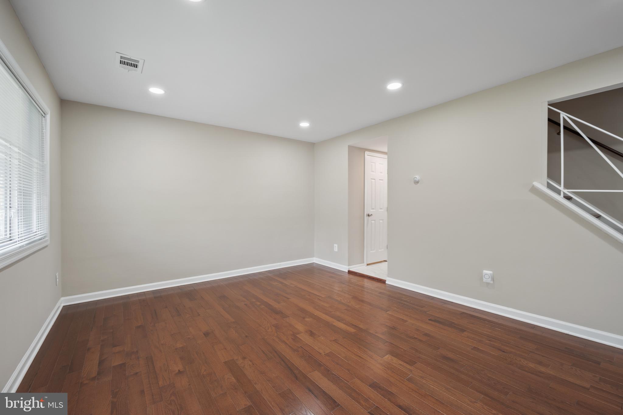6516 COLUMBIA TERRACE