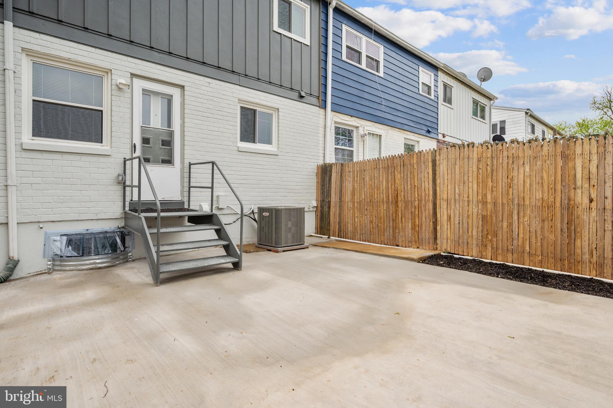 KENT VILLAGE - Residential