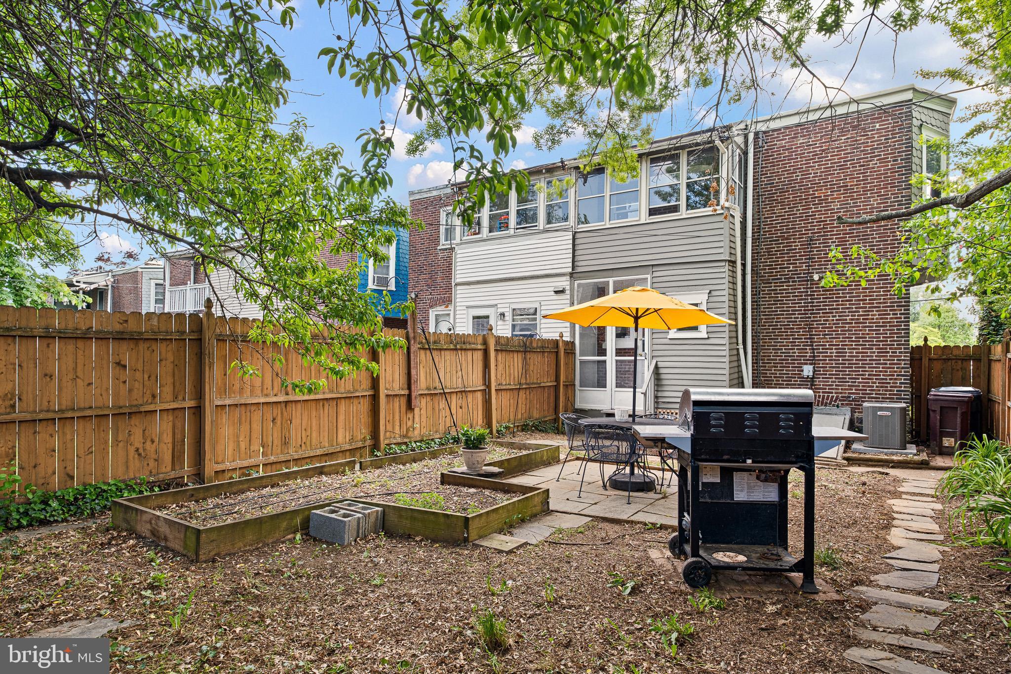 623 W TWENTY EIGHTH STREET