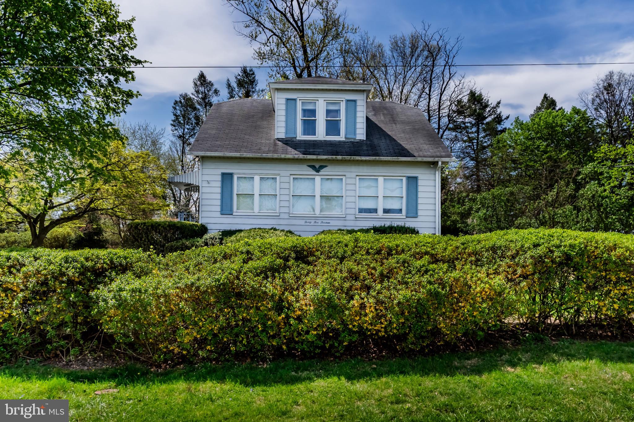 3513 BEAUFORT STREET