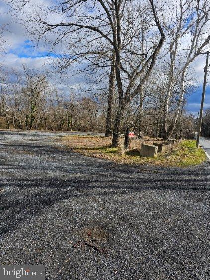 MICHAELS MILL ROAD