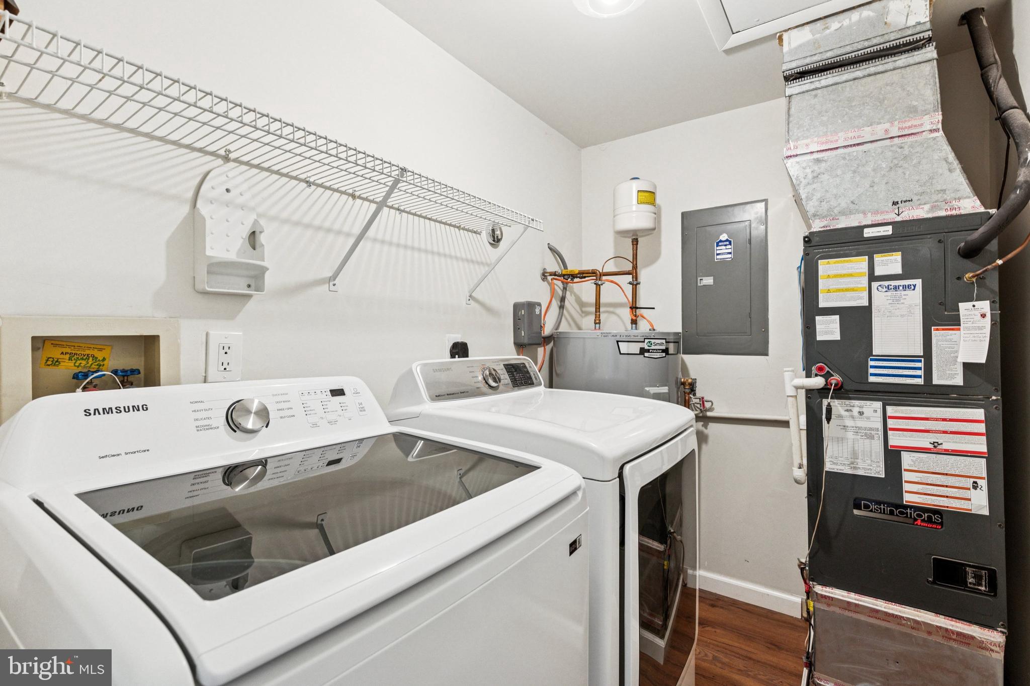 MONTGOMERY PLACE - Residential