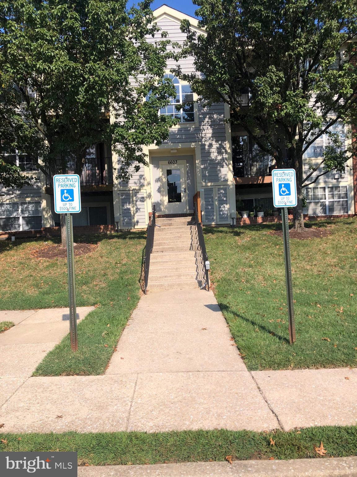 CROMWELL FOUNTAIN - Residential