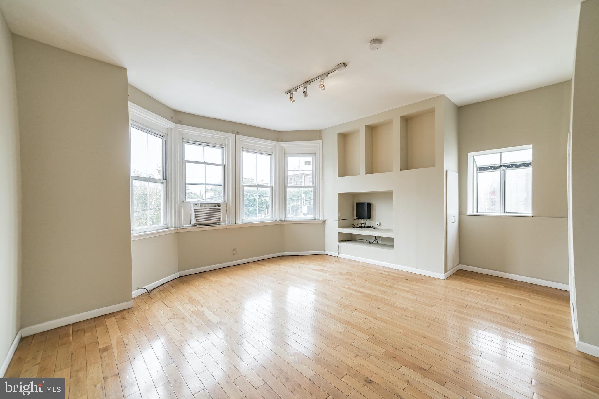 FISHTOWN - Residential Lease