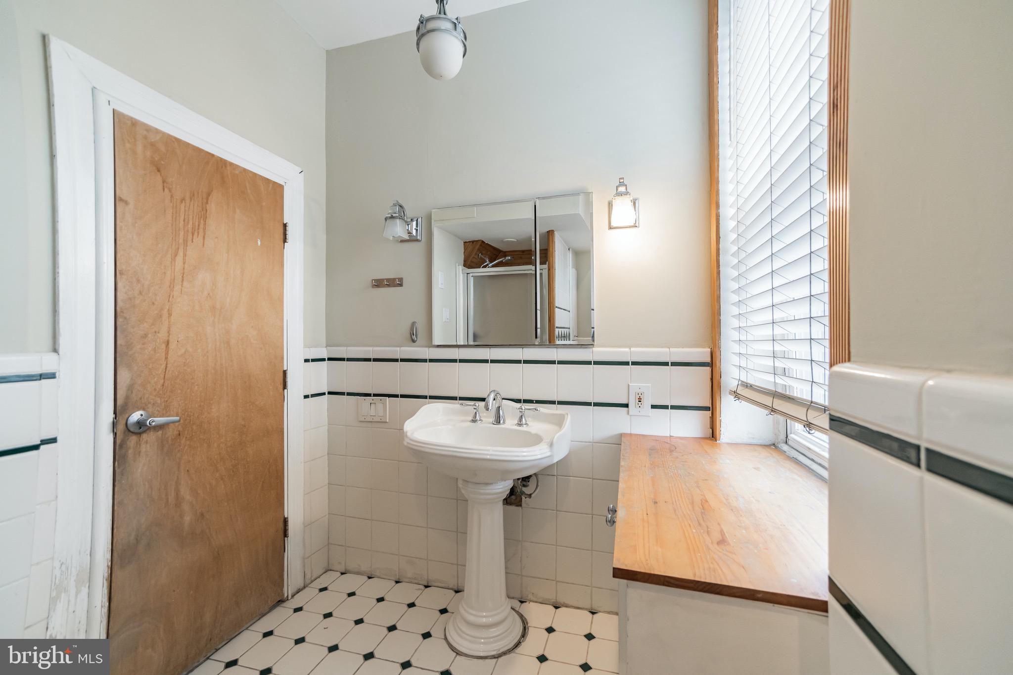 FISHTOWN - Residential Lease