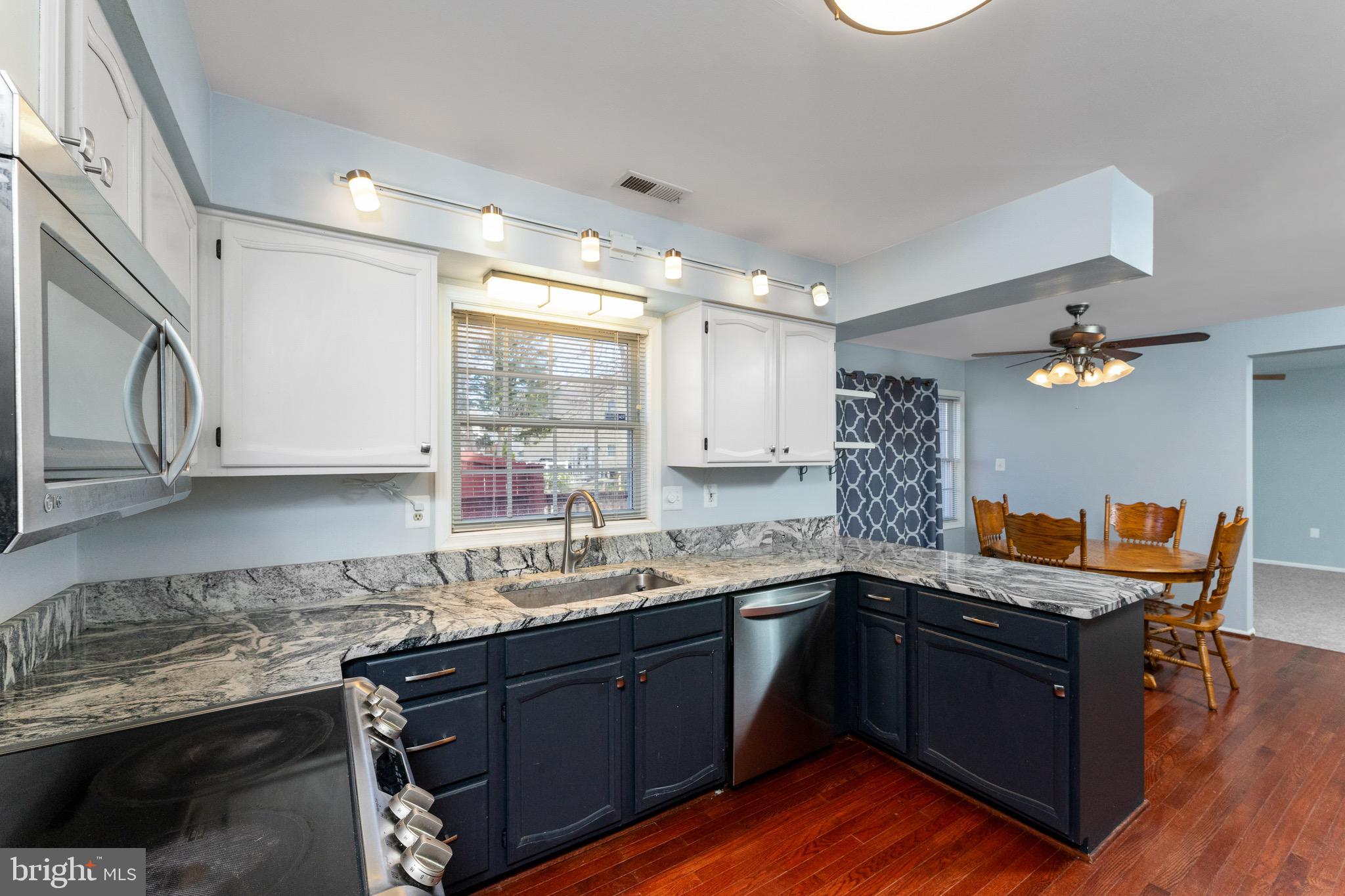 ST CHARLES SUB - HAMPSHIRE - Residential