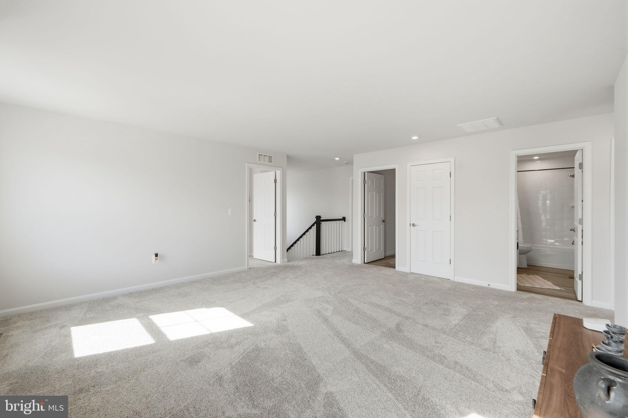 RAVEN OAKS - Residential