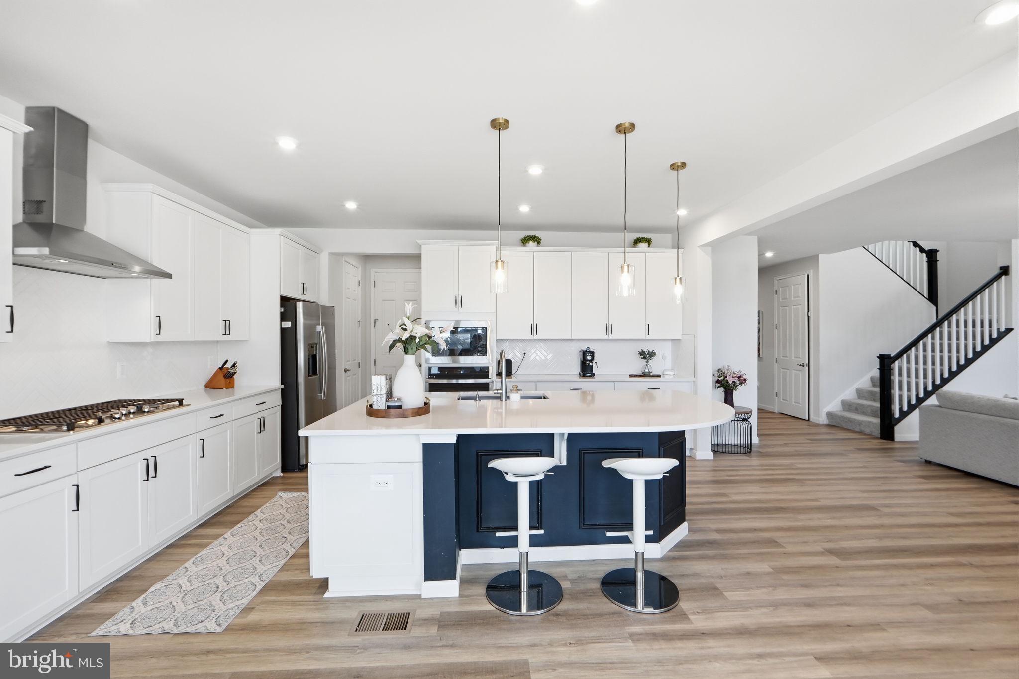 RAVEN OAKS - Residential