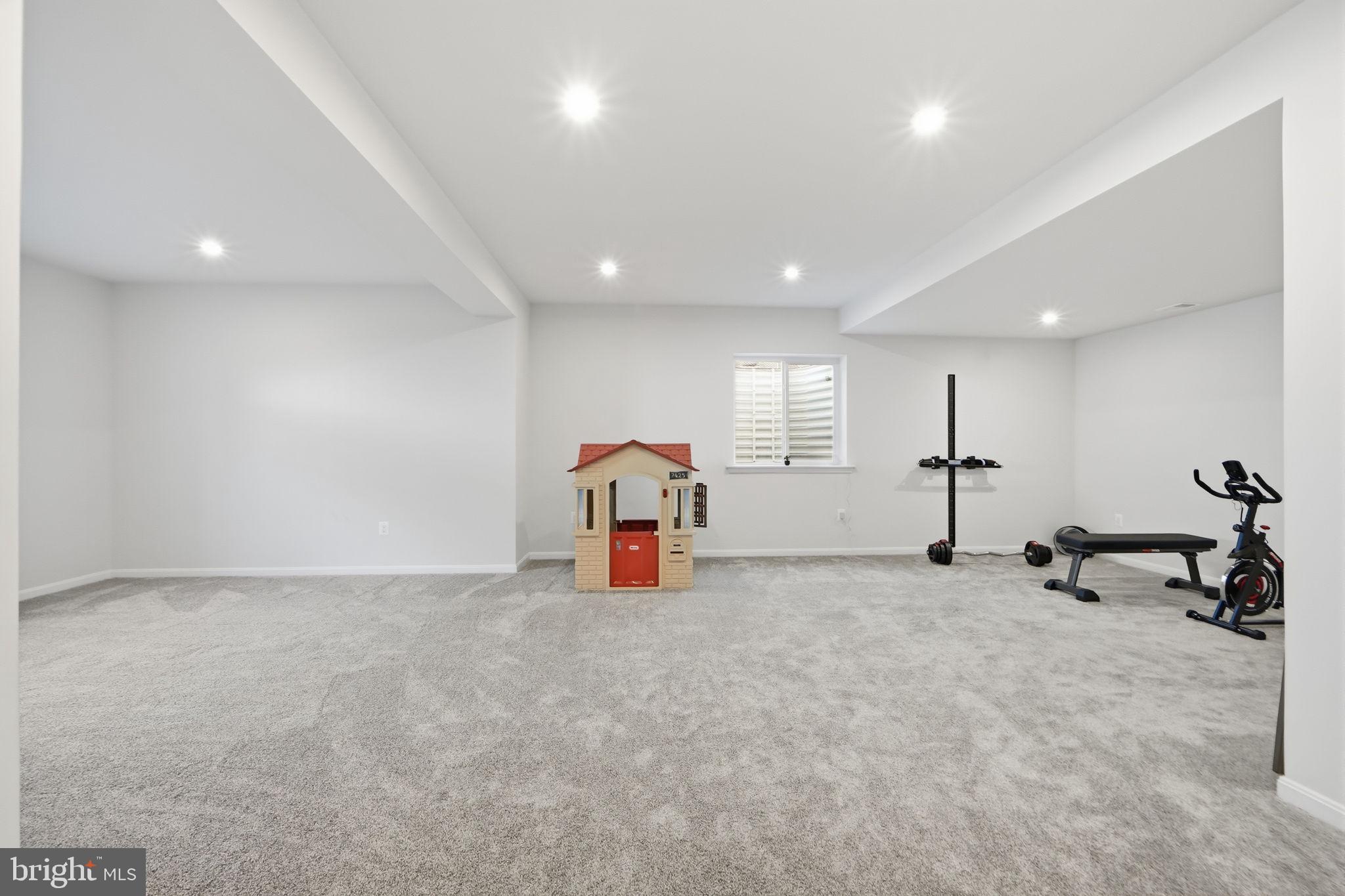 RAVEN OAKS - Residential